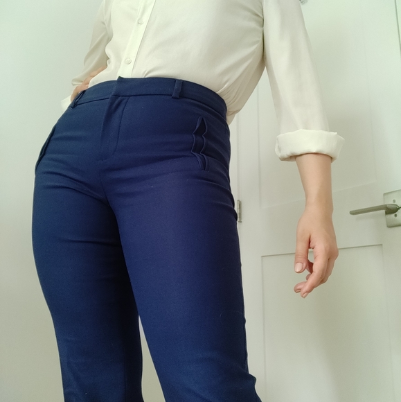 RW&CO. Mid Rise Slim Leg Cropped Navy Ankle Pants - Picture 2 of 8